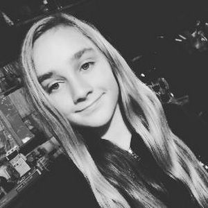 Meet your Posher, Mia